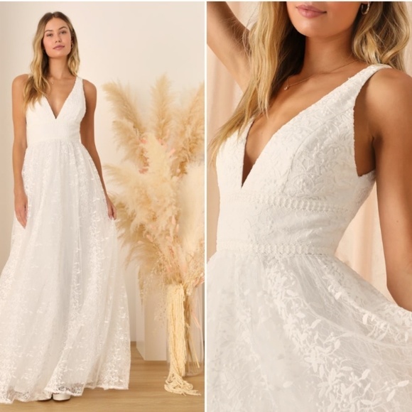 LULU's Bridal Wedding Floral Embroidered Layered Romantic Princess Ballgown - Picture 1 of 9